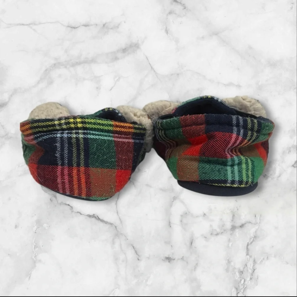 Toddler “Lil Bear” slippers size 9-10